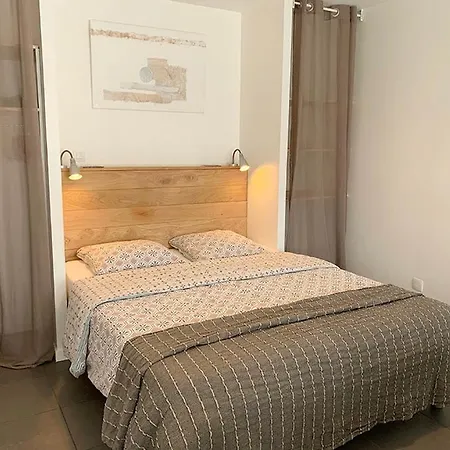 Semesterbostad 33 *