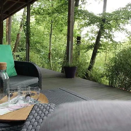 33 * Saint-Rémy-lès-Chevreuse